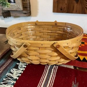 Lovely Preowned Longaberger 9 1/2” x 12” x 5 1/2” Basket with Handles
